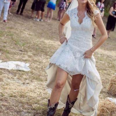 2015 High Low Wedding Dresses Sexy Sheer Pleats Country Style Lace Bridal Gown 